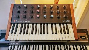 Vintage Jen SX1000 synthesizer, used by London online music producer Julian Chown for unique sound design and music creation.